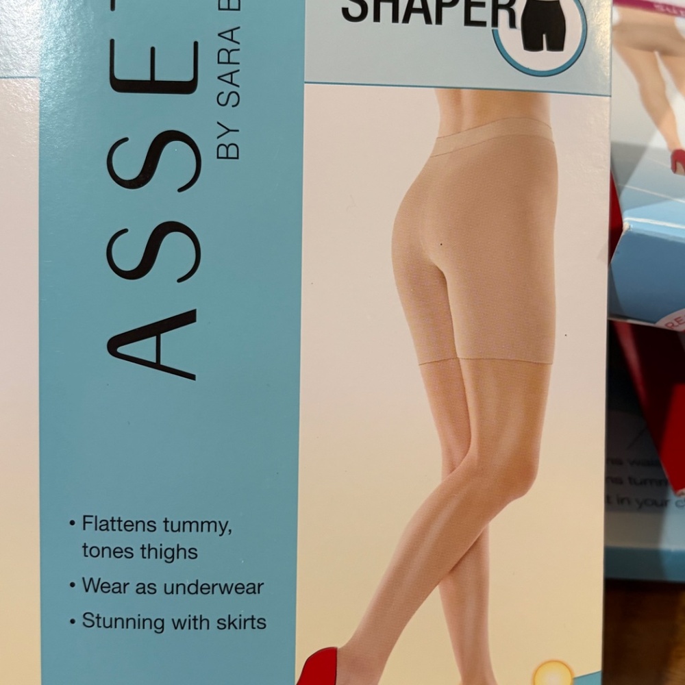 Assets By Sara Blakely Mid Thigh Shaper Nude 124 Underwear Spanx Shaping Tummy - Picture 3 of 6